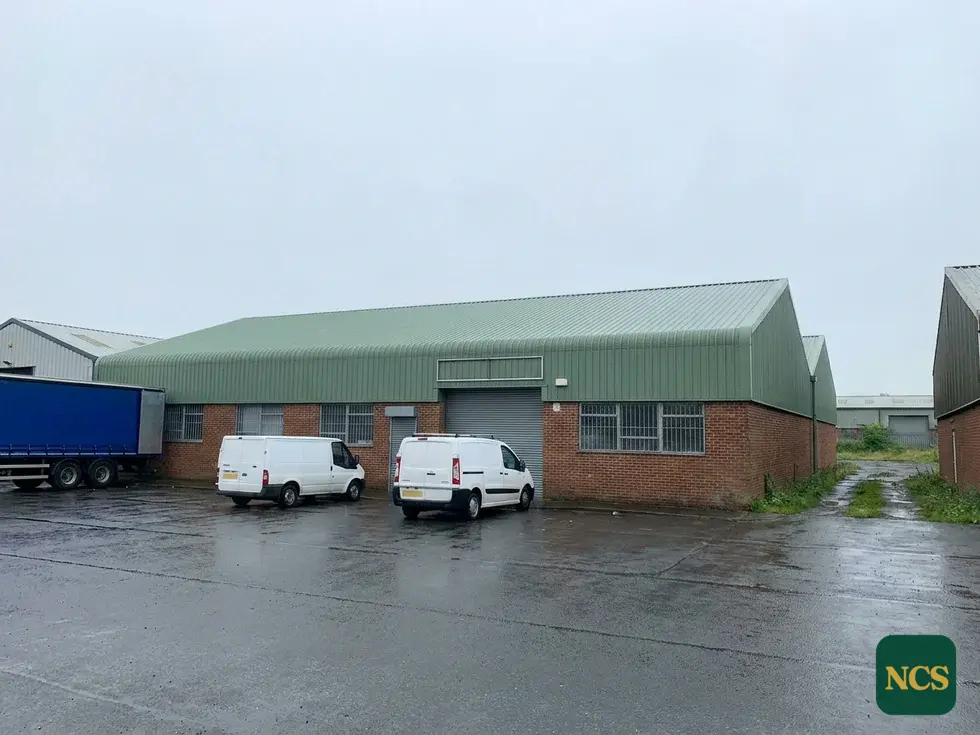 Asbestos Roof Encapsulation Salisbury on a Salisbury building